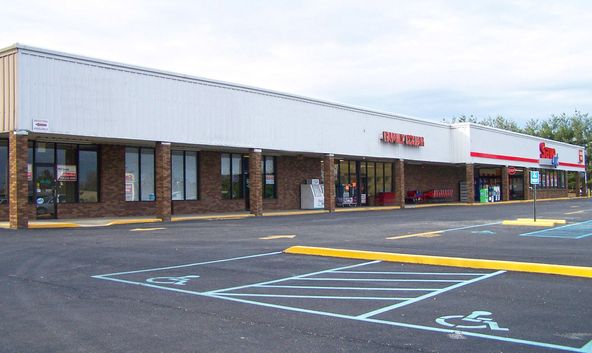 Save-A-Lot Center: 1075 East Lexington Road, Danville, KY 40422